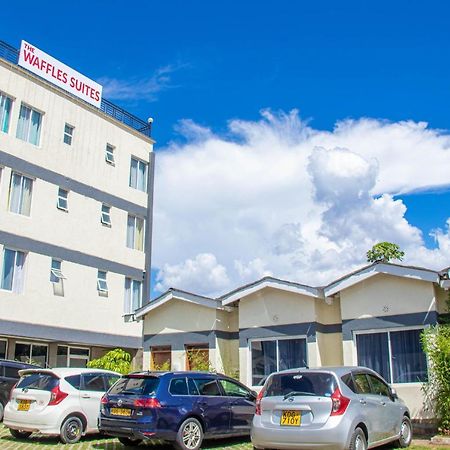 Waffles Suites Nakuru Exterior foto