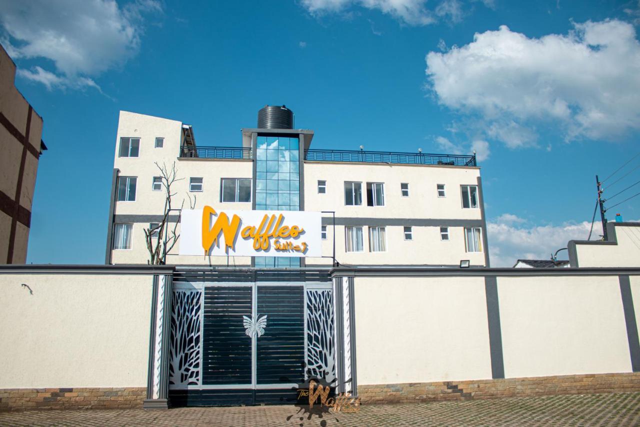 Waffles Suites Nakuru Exterior foto