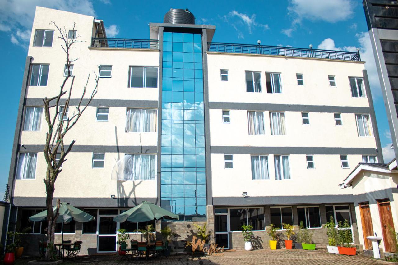 Waffles Suites Nakuru Exterior foto