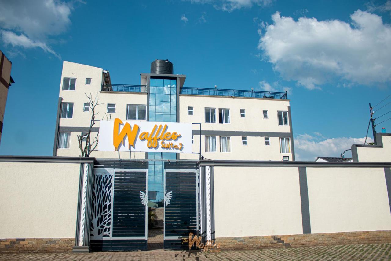 Waffles Suites Nakuru Exterior foto