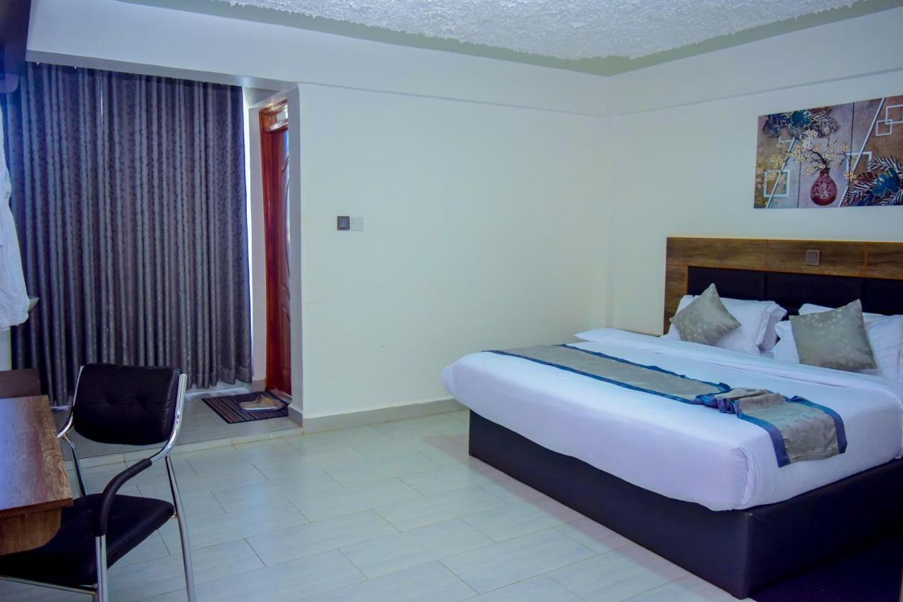 Waffles Suites Nakuru Exterior foto